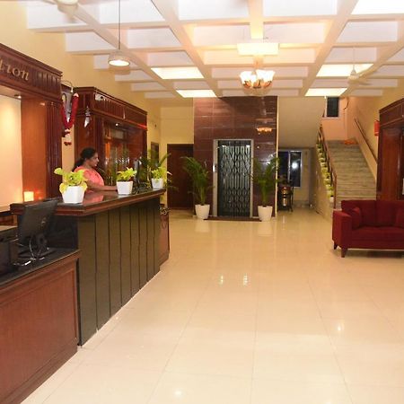 Hotel Vijaya Residency Anakāpalle Exteriör bild