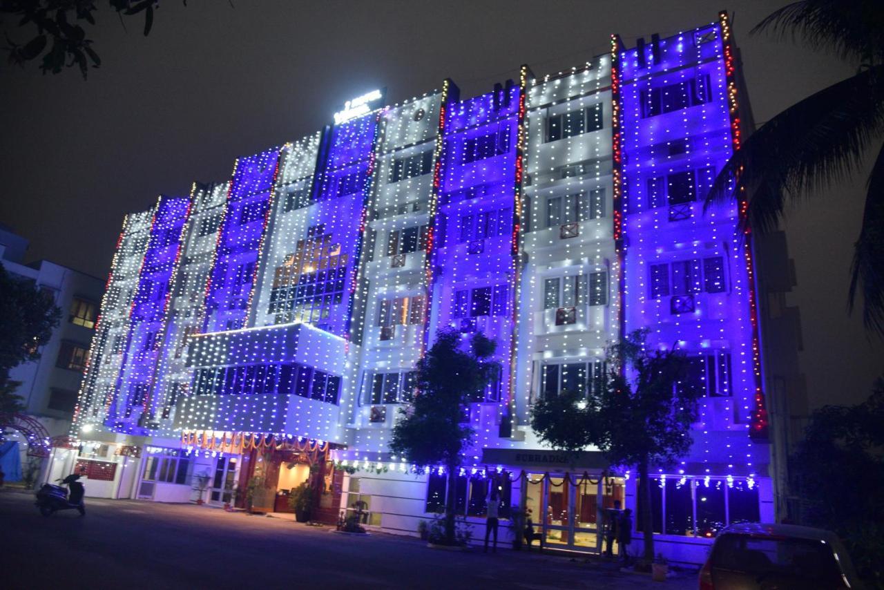 Hotel Vijaya Residency Anakāpalle Exteriör bild